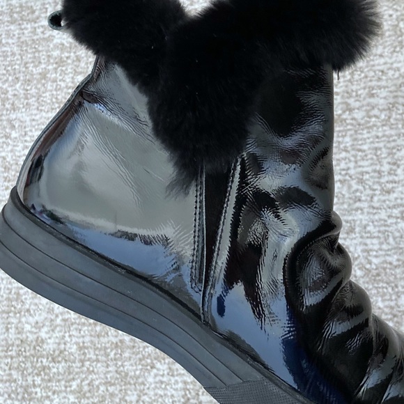 Patent Leather, Faux Fur Lined, Slip-On BOOTIES⭐️ So Cute - Picture 9 of 12